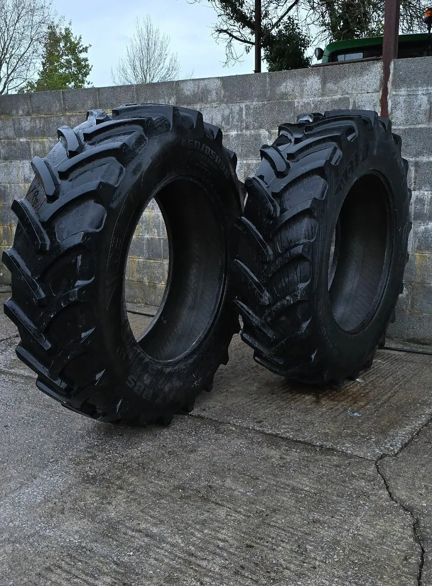 Tractor tyres 460/85R38 x2, 600/65R38 x1 - Image 2