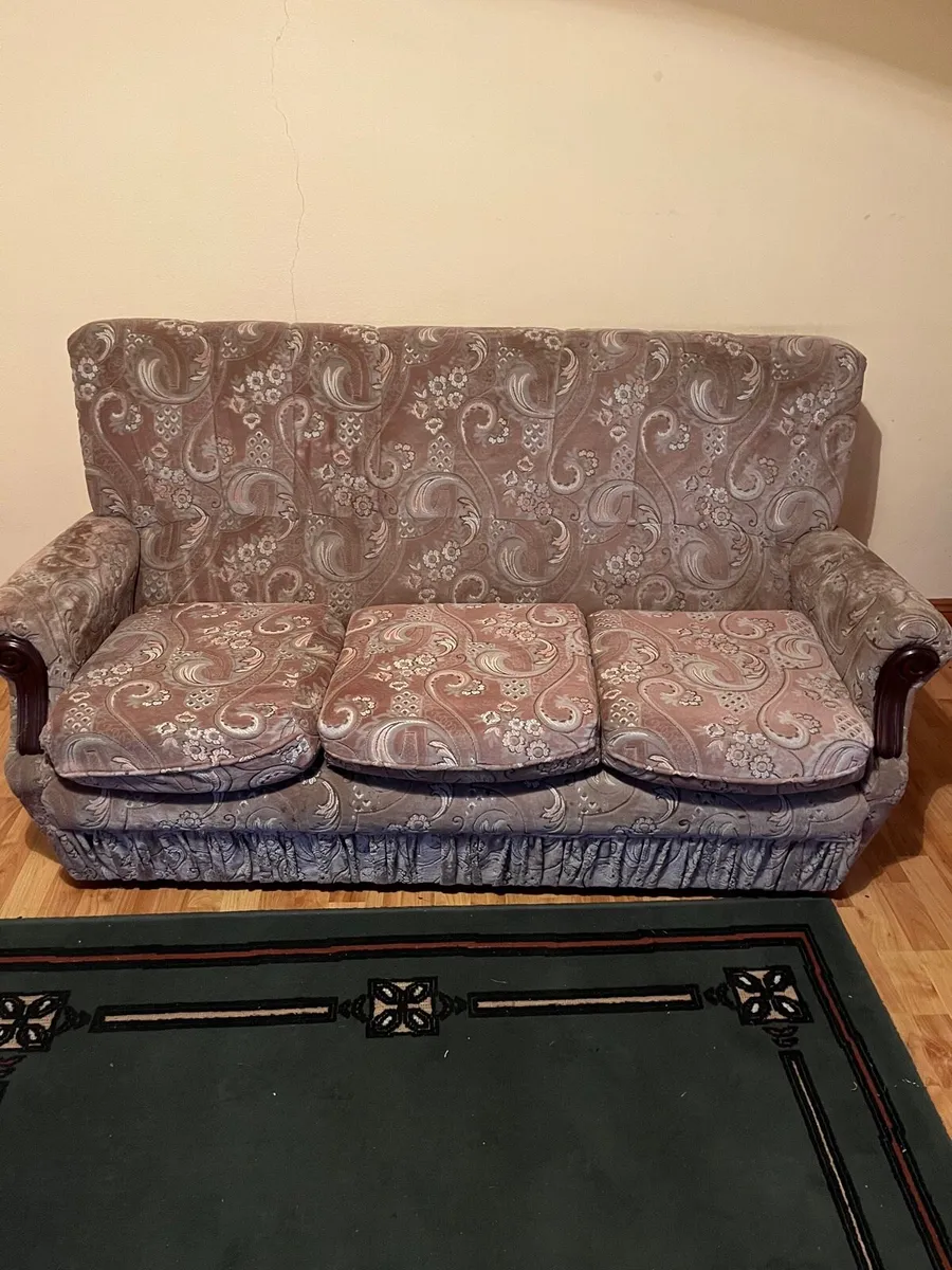 Solid Three piece suite - Image 1