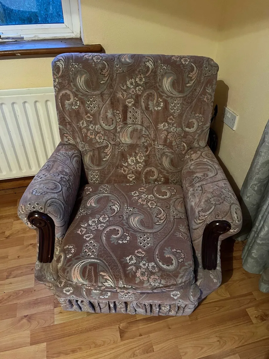 Solid Three piece suite - Image 2