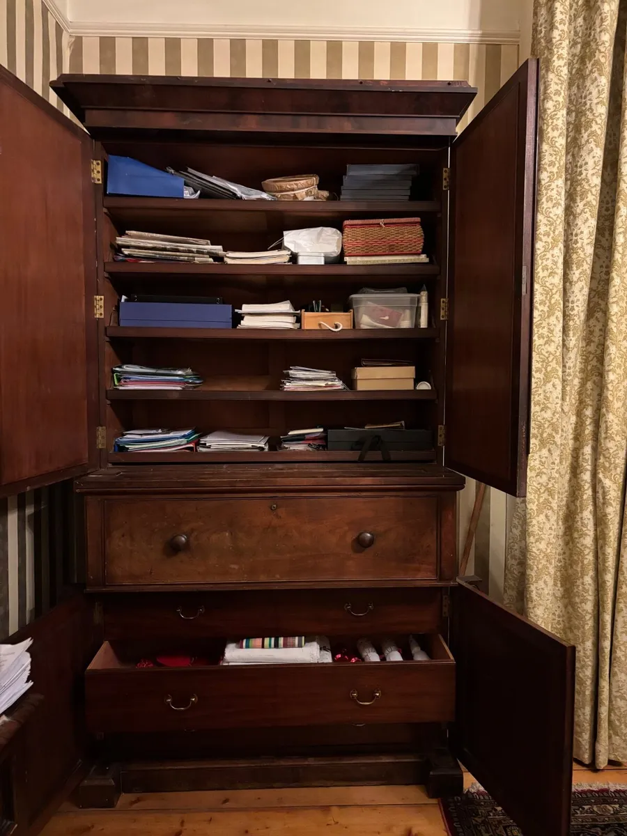 Victorian mahogany dresser - Image 2