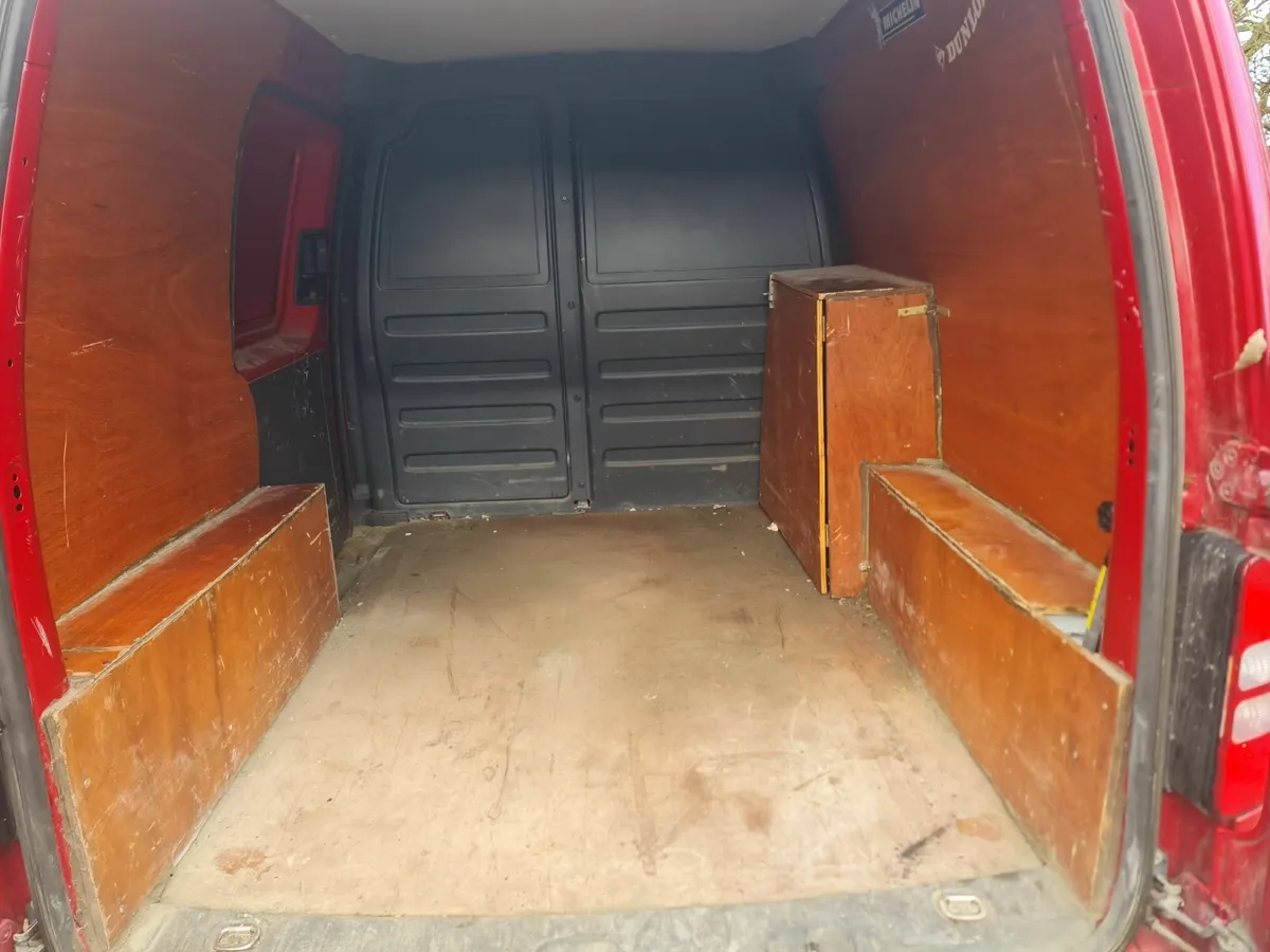 2014 VW CADDY VAN 1.6 DIESEL ONLY 194 KILOMETER - Image 2