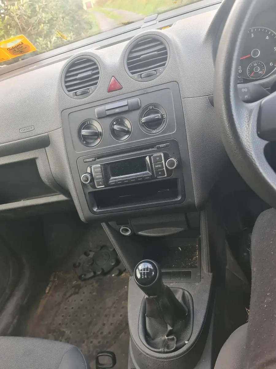 2014 VW CADDY VAN 1.6 DIESEL ONLY 194 KILOMETER - Image 4