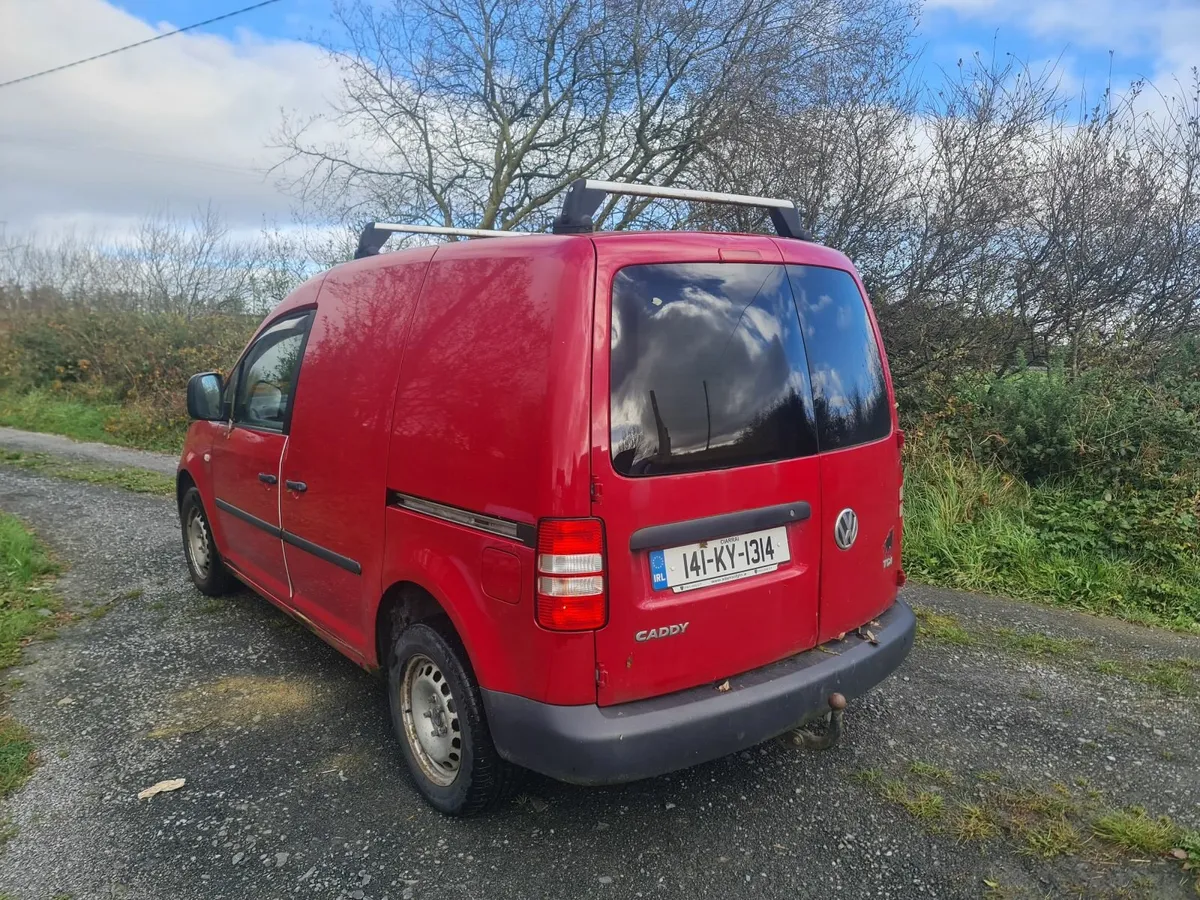 2014 vw caddy van roofbars hitch low kilometers - Image 4