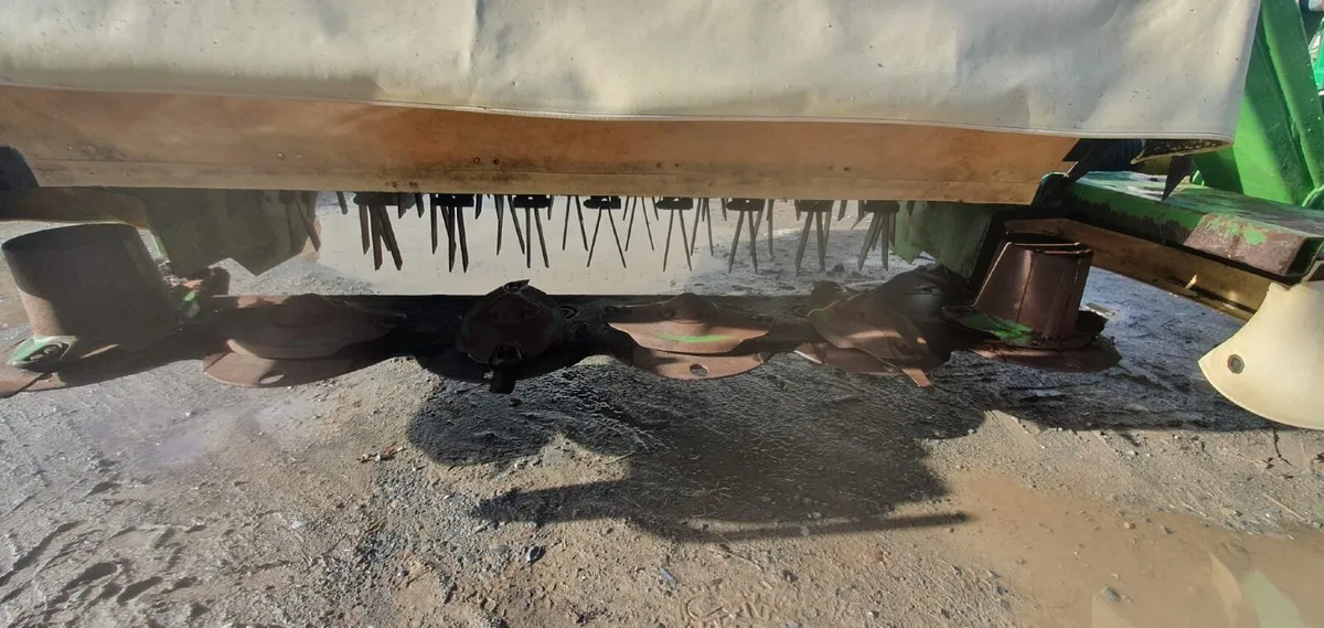 Krone 9 foot conditioner mower tidy - Image 2