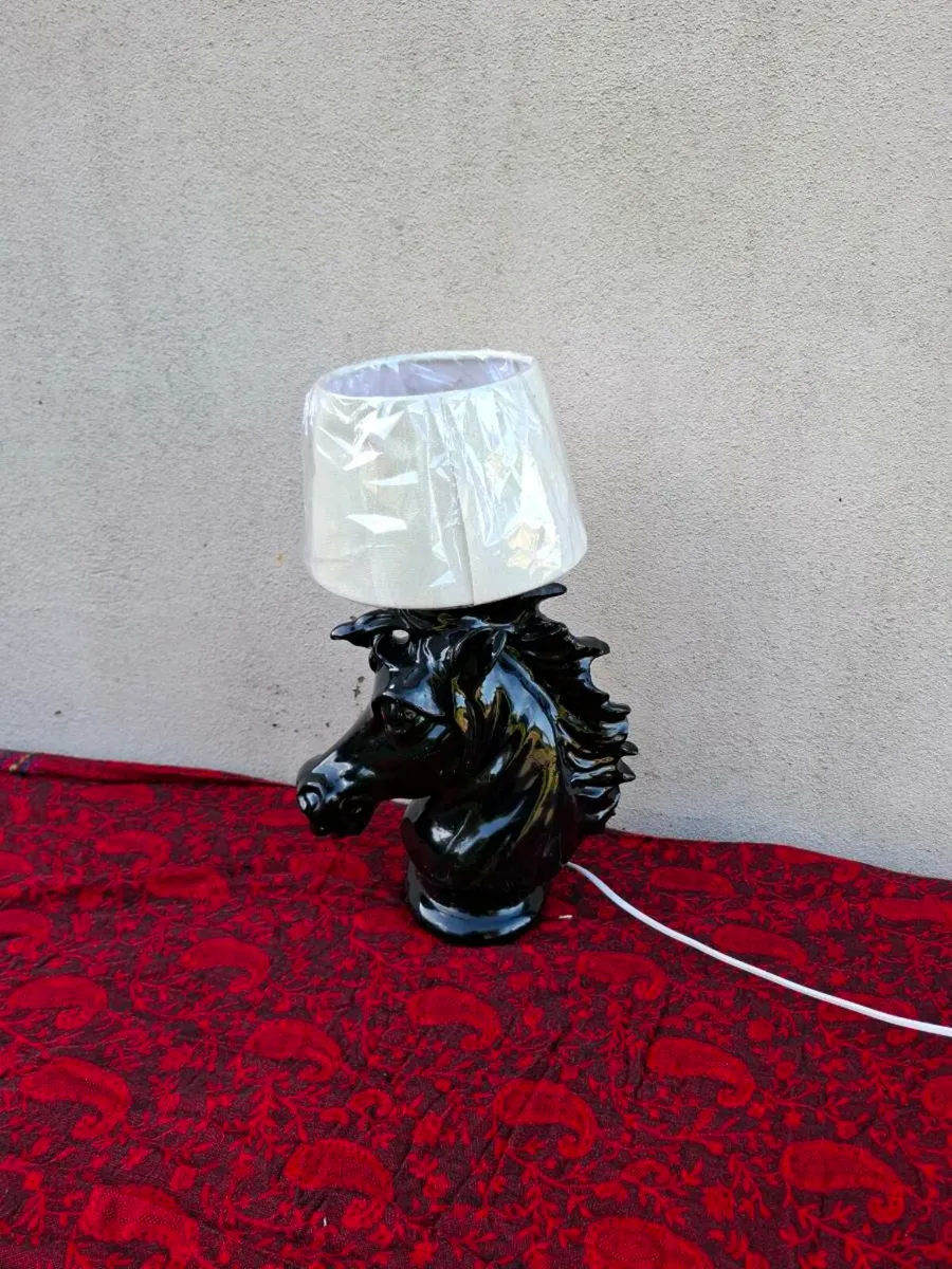 Horse table lamp postage possible