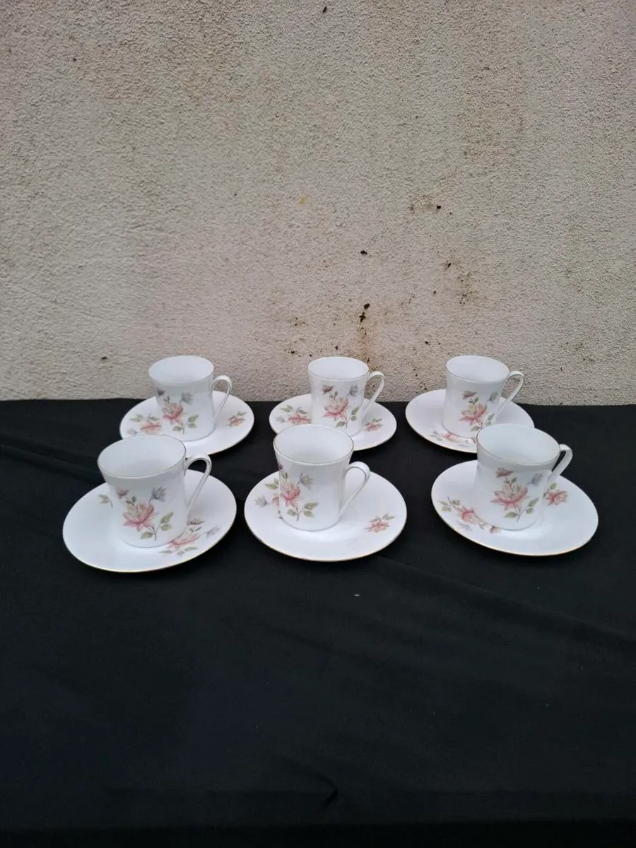 6 china tea cups and saucers postage possible - Image 1