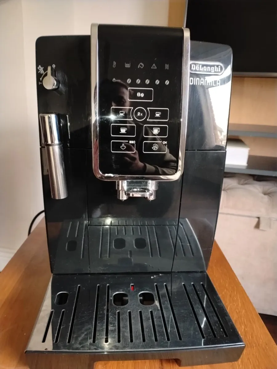 DeLonghi Bean to cup automatic coffee machine