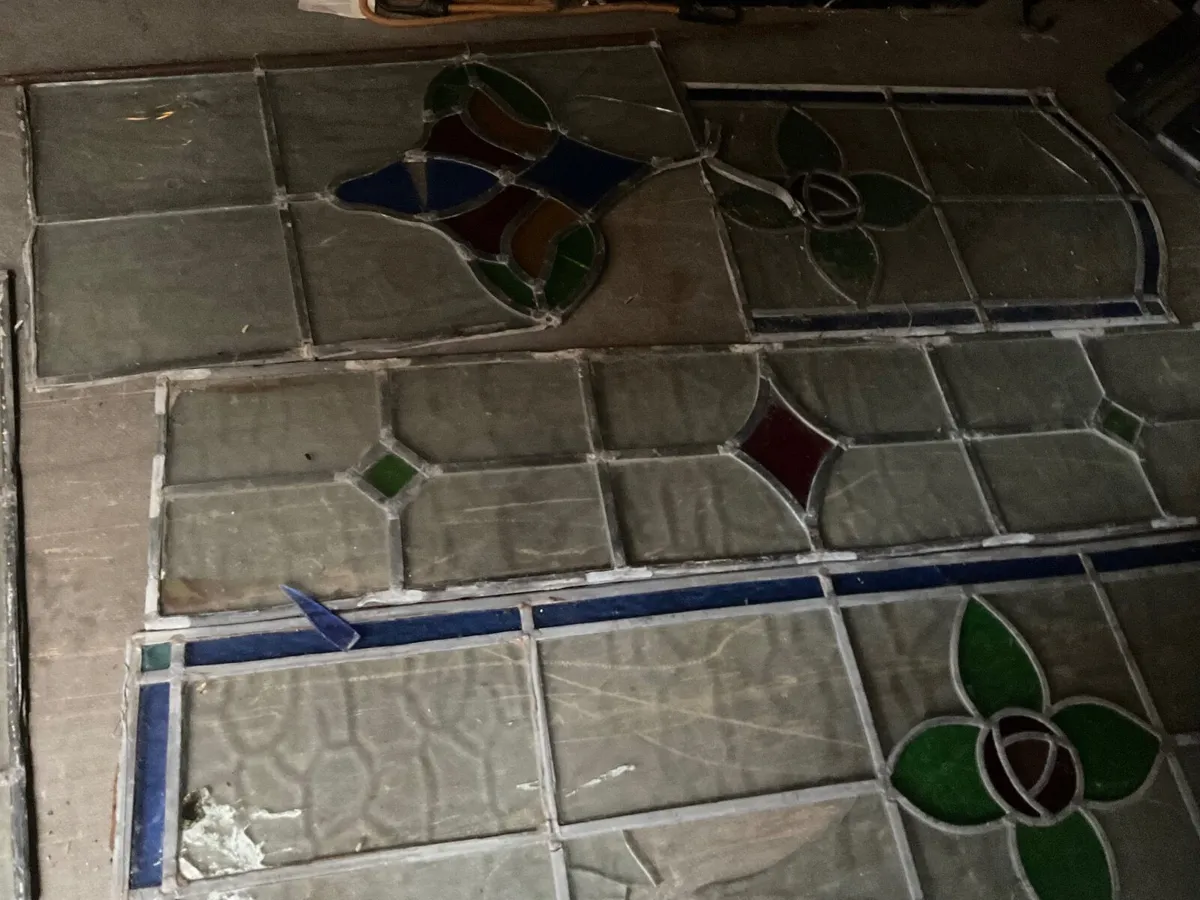 Antique stain glass panels - Image 2