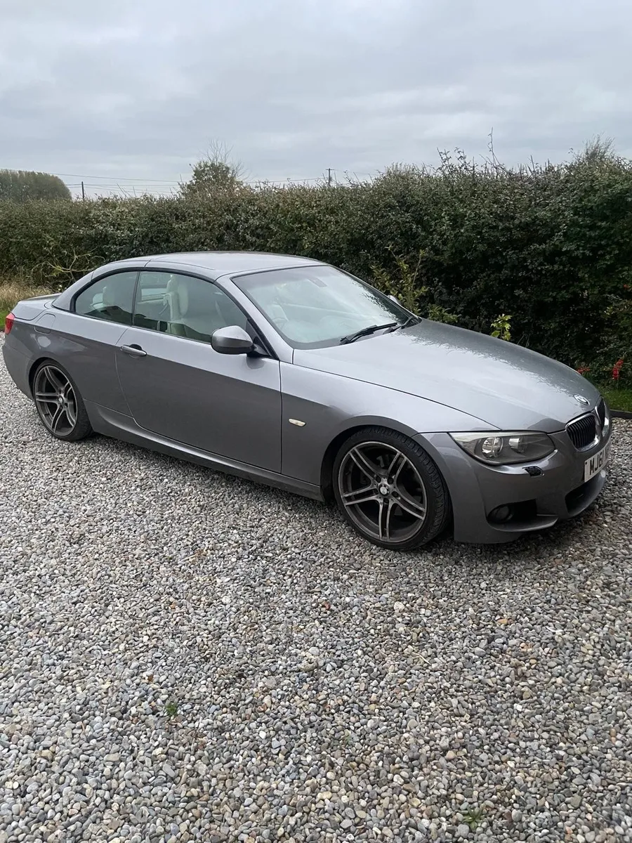 BMW 325i (M) Convertible - Image 1