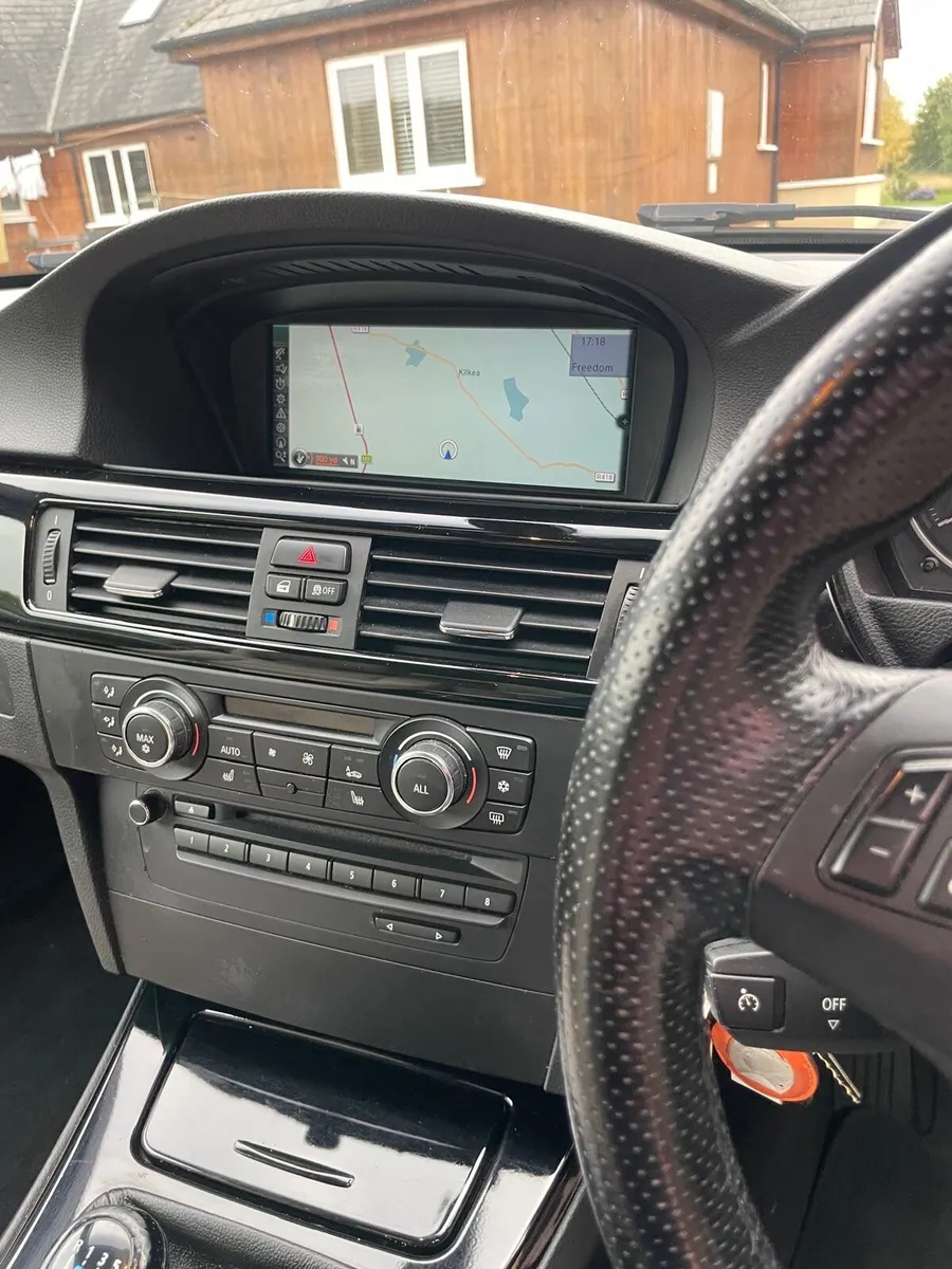 BMW 325i (M) Convertible - Image 4