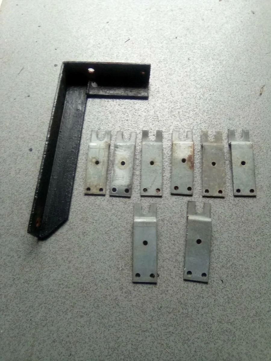 8  BRACKETS. AND. RIGHT. ANGLE  BRACKET . - Image 1