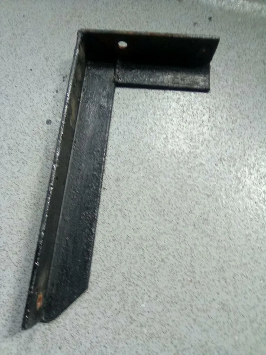 8  BRACKETS. AND. RIGHT. ANGLE  BRACKET . - Image 3