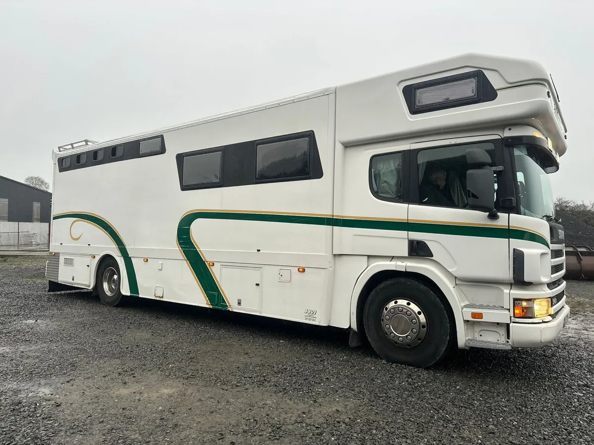 2001 Scania 4xHorse Lorry - Image 1