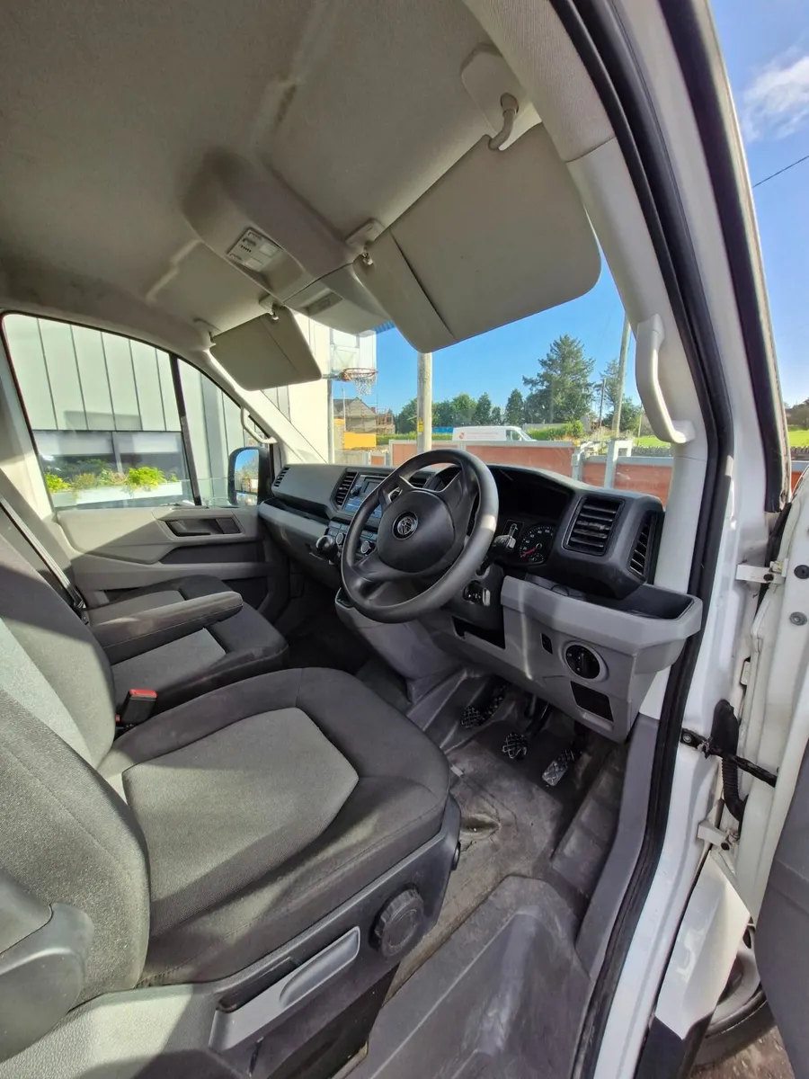 Volkswagen Crafter 2022 - Image 2