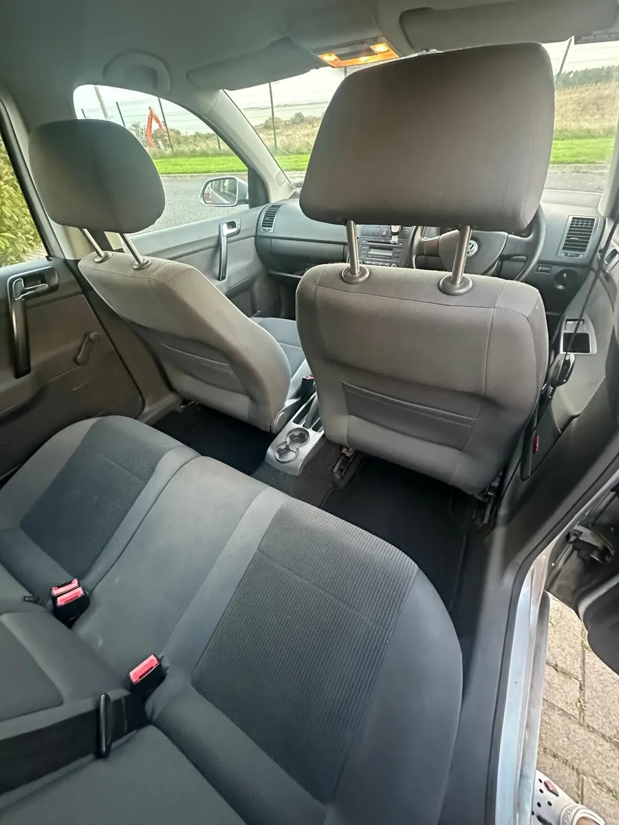 Volkswagen Polo 2009 - Image 2