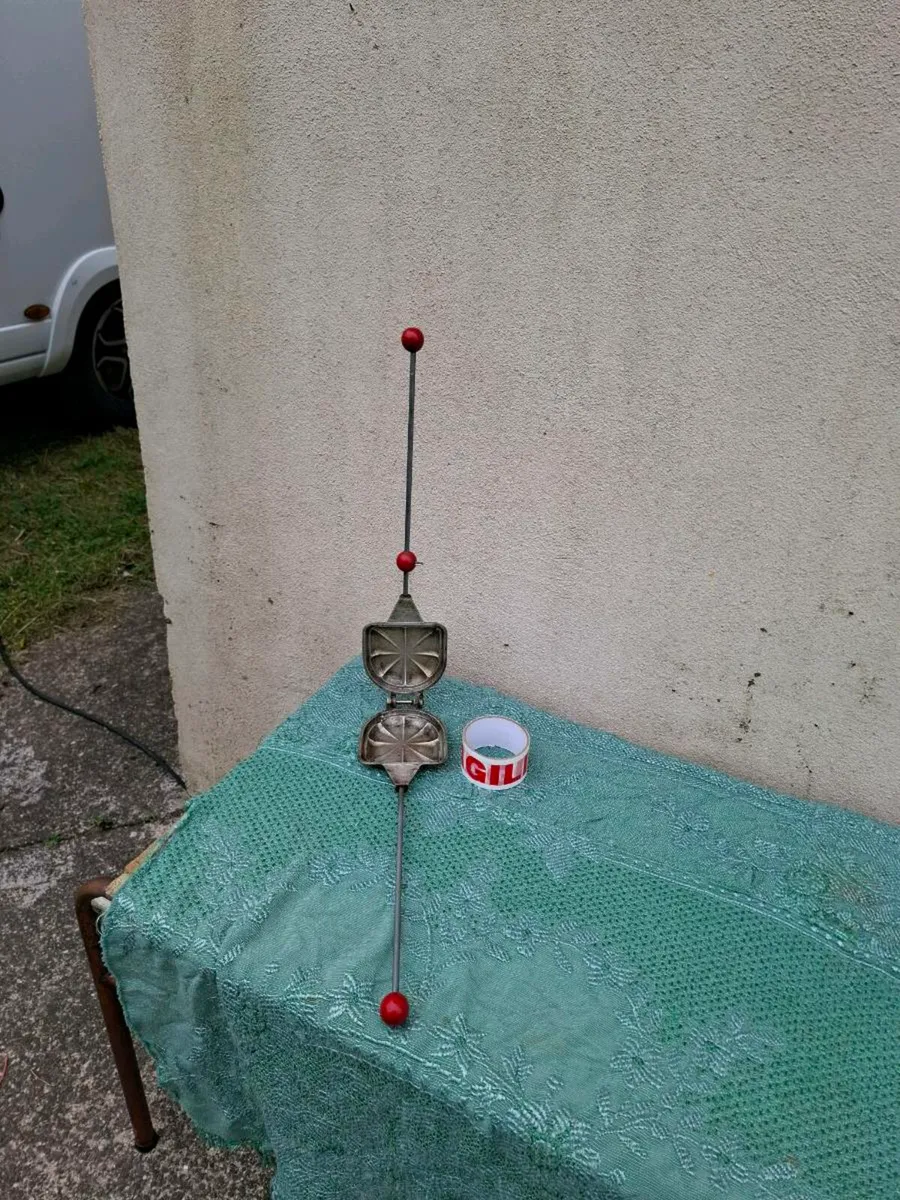 Vintage sandwitch maker postage possible - Image 2