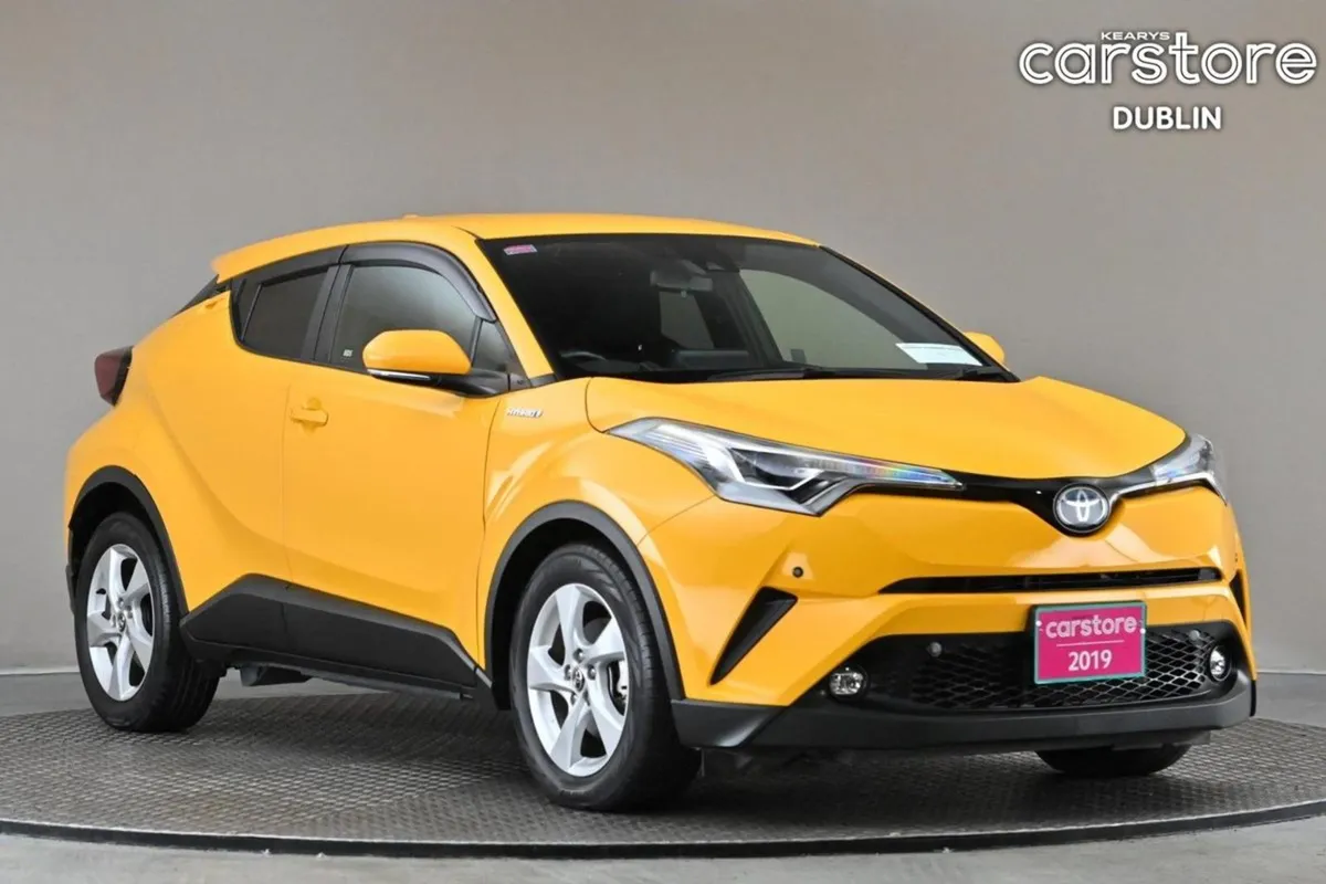 Toyota C-HR 1.8 Hybrid  reverse Cam carplay andro - Image 1