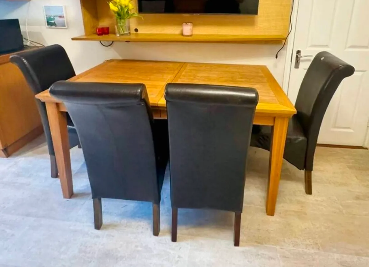 Dining Extendable Table and chairs - Image 1