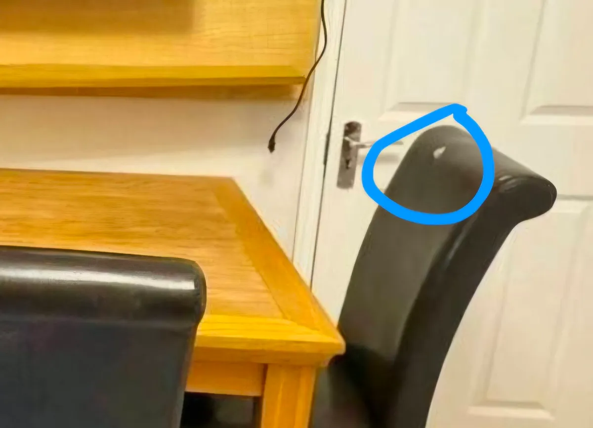 Dining Extendable Table and chairs - Image 2