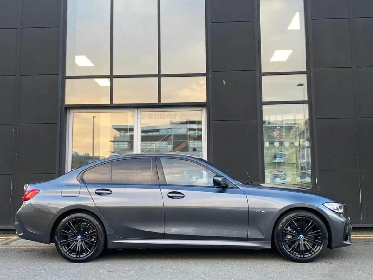 BMW 3-Series 330e M-Sport Auto (PHEV) - Image 4