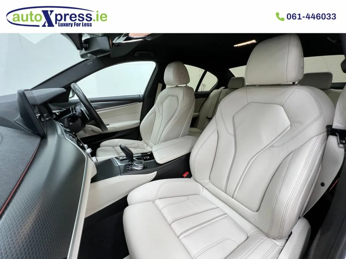 BMW 5-Series 520D M SPORT Automatic, Reversing cam - Image 4