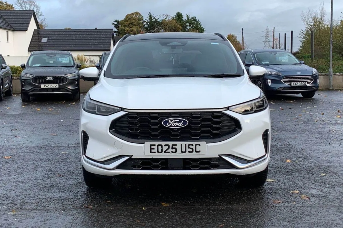 Ford Kuga 2.5 Phev 14.4kwh St-line X in White Wit - Image 4