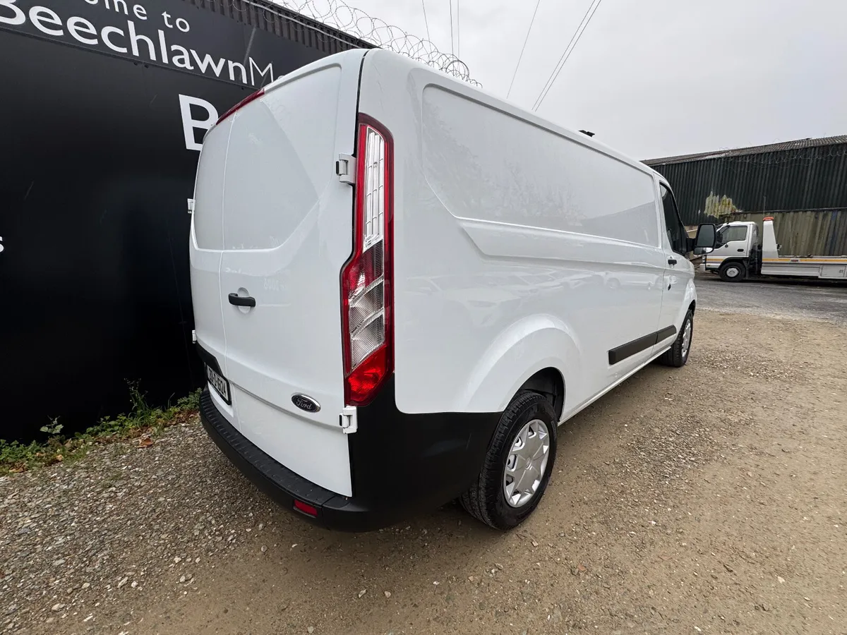 FORD TRANSIT CUSTOM LWB 300 2.0 TDCI - Image 3