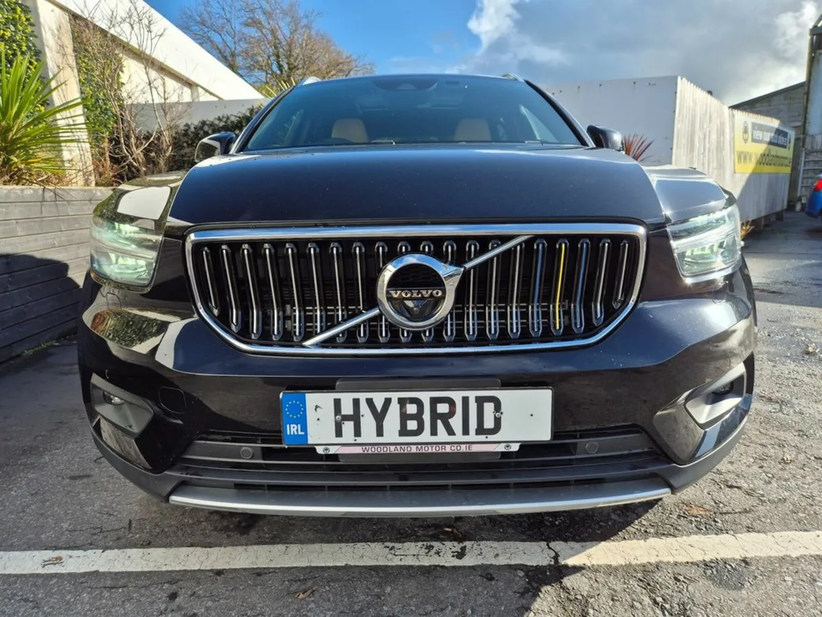 Volvo XC40 1.5 T5 PHEV / INSCRIPTION / TOP SPEC / - Image 4