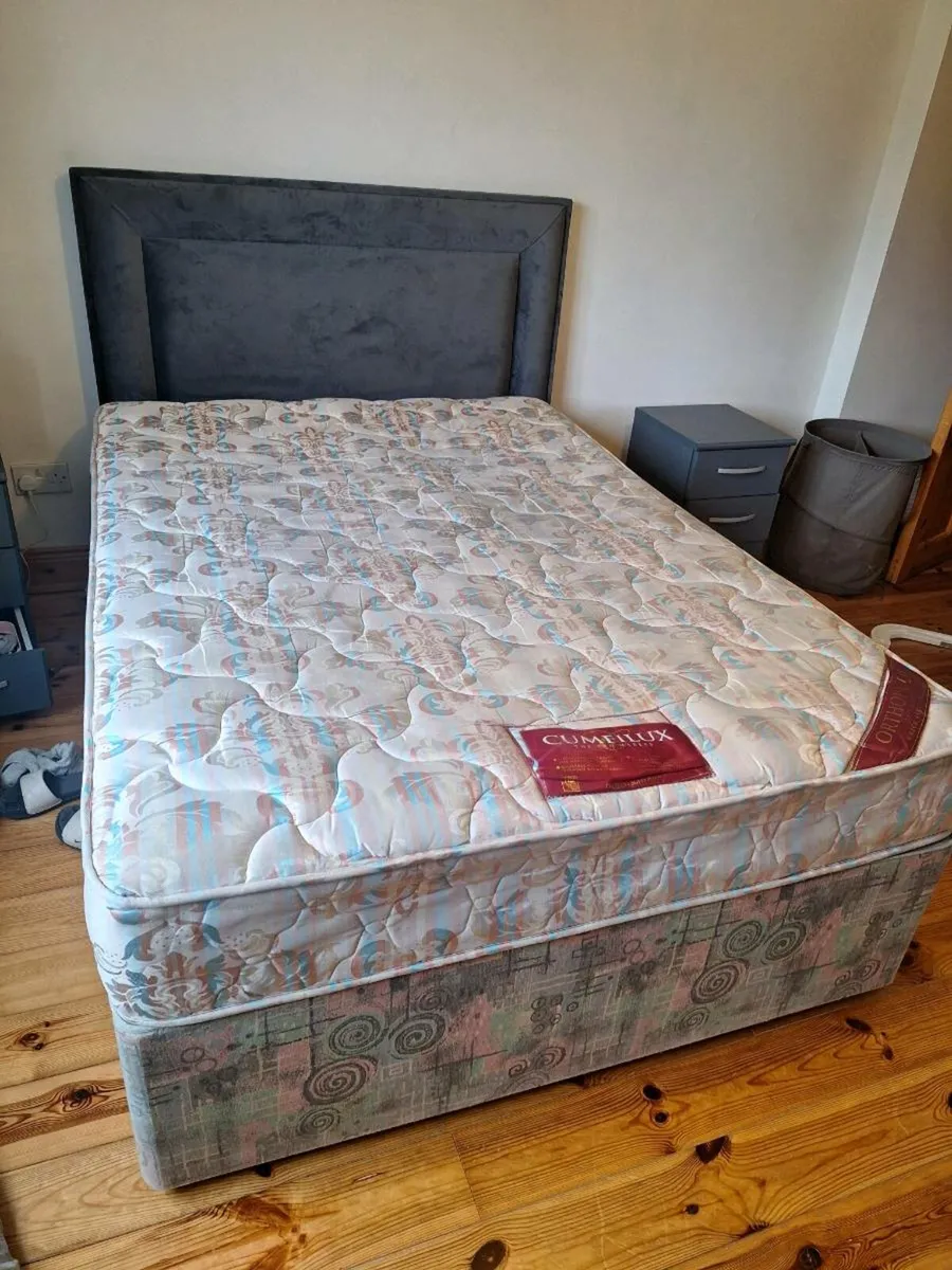 Double bed + 2 side lockers + shelving - Image 1