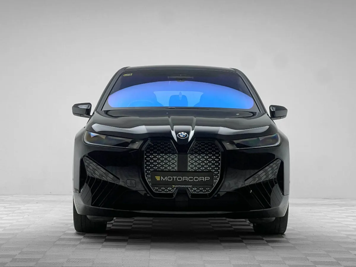 BMW iX 40 M SPORT XDRIVE - Image 2