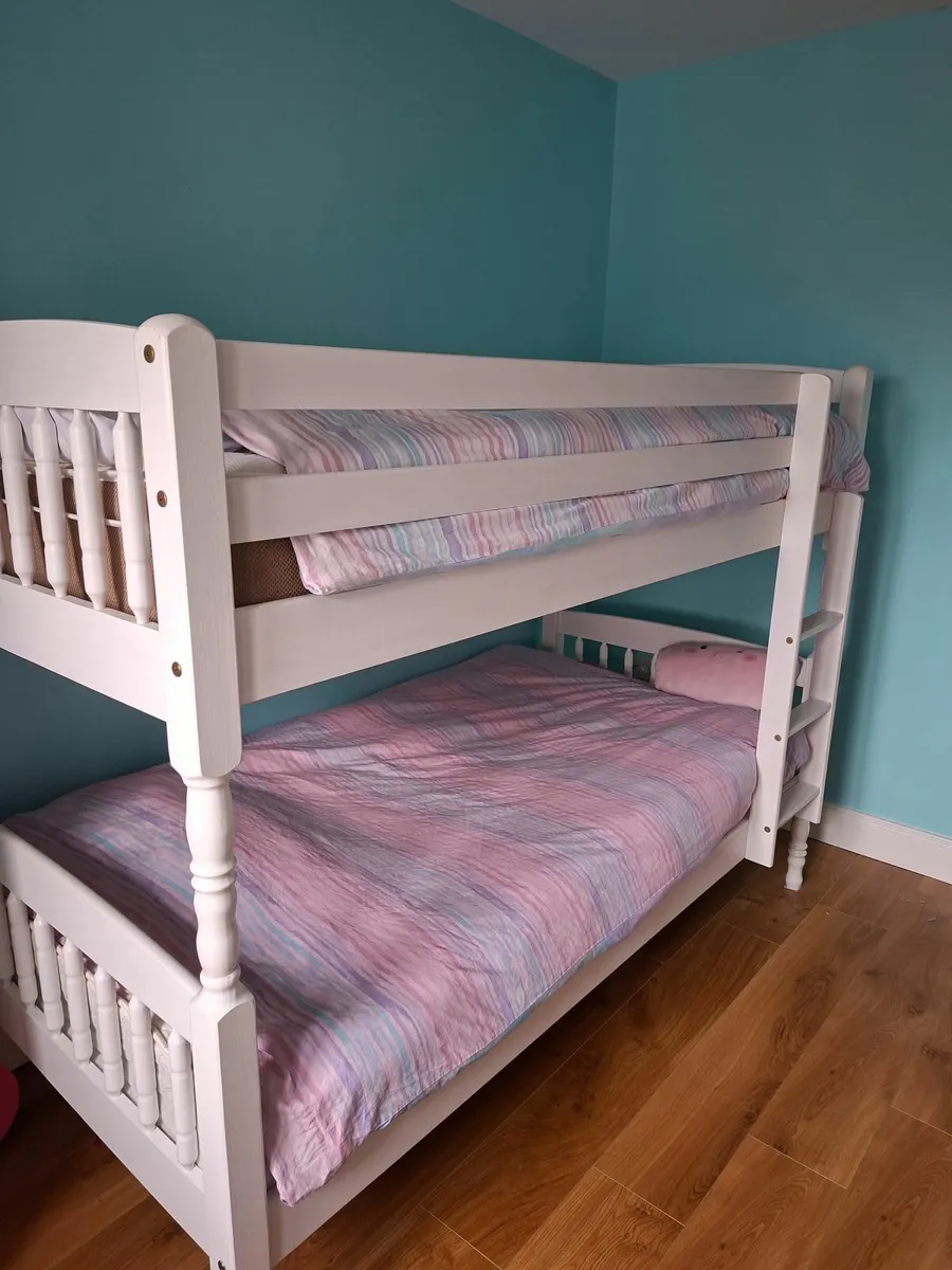 Bunkbed - Image 1