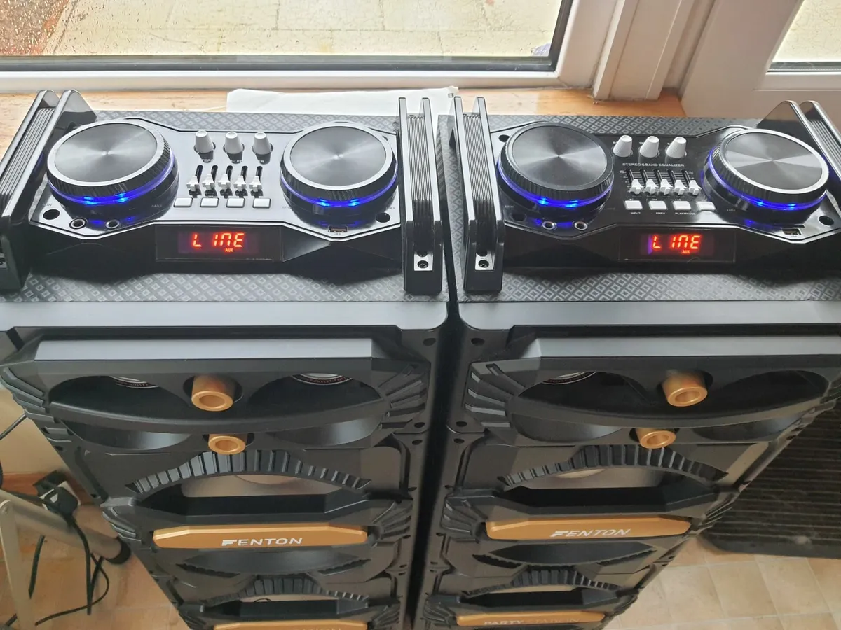 Party speakers - Image 1