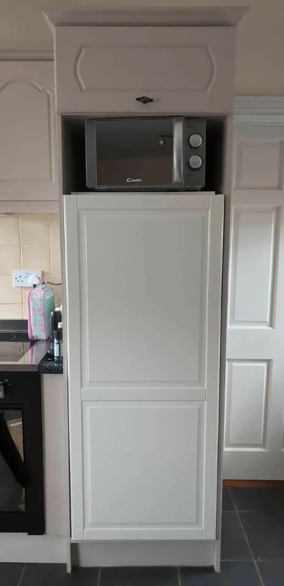 Full Kitchen - Image 2