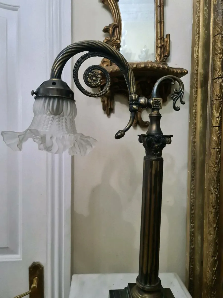 Vintage heavy solid brass lamp - Image 2