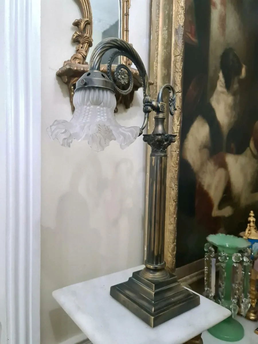 Vintage heavy solid brass lamp - Image 3