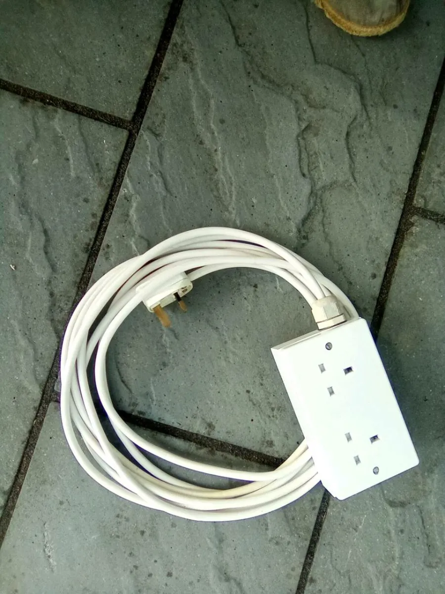 20. FOOT. LEAD.  AND. 16. FOOT. LEAD.  LIGHT - Image 3