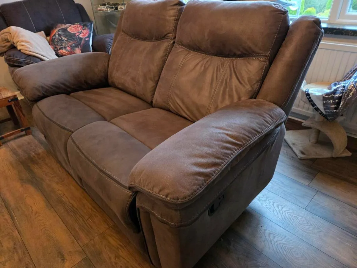 Recliner 2 seater sofa - Image 2