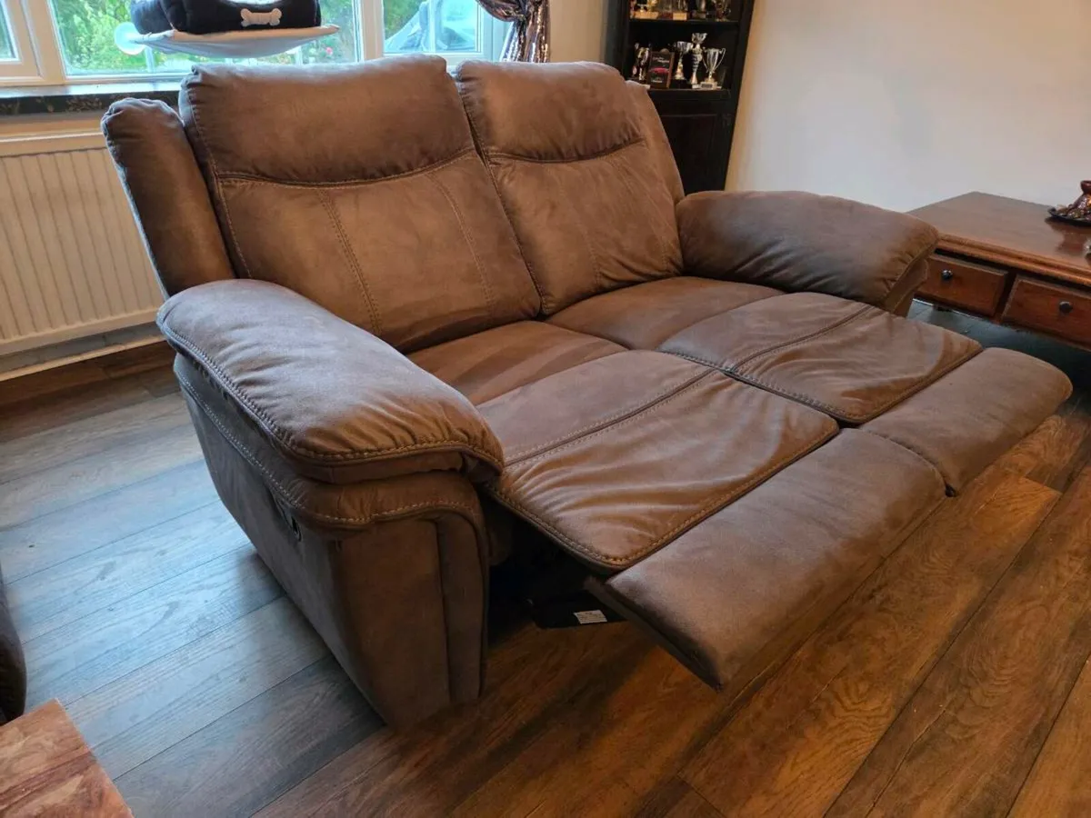 Recliner 2 seater sofa - Image 4