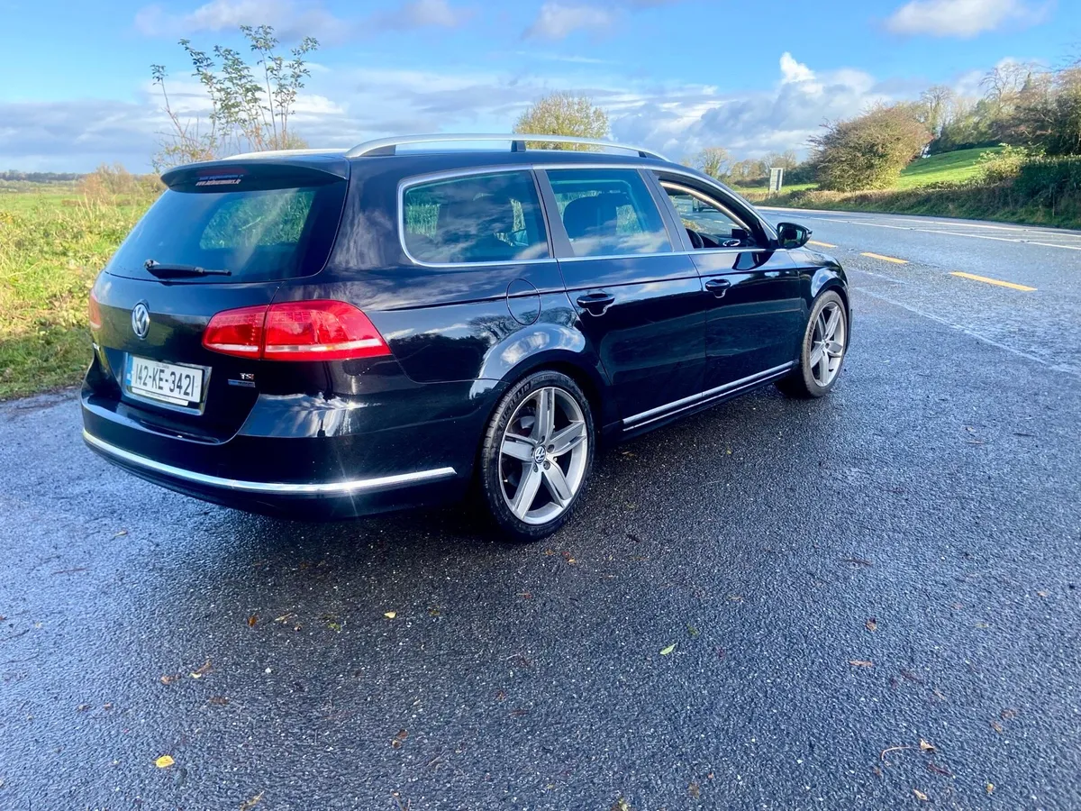 2014 Volkswagen Passat 1.4 TSI R-Line Auto Estate - Image 4
