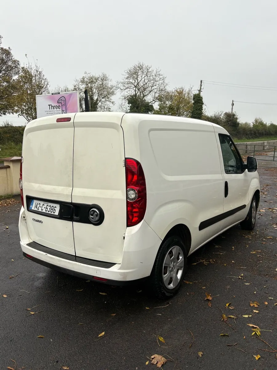 2014 Vauxhall combo tax 10/25 Doe 12/25 - Image 4