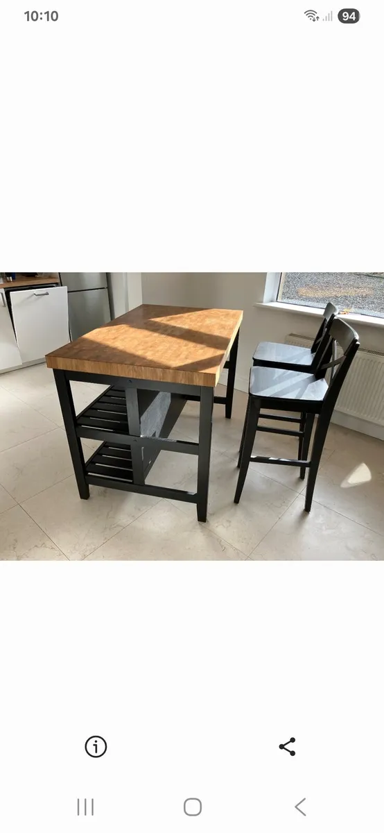 Kitchen island & solid high chairs - Image 4