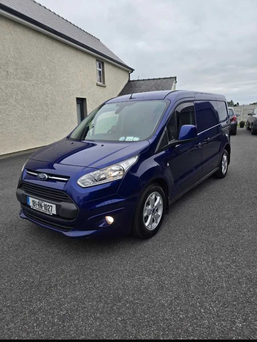 Ford Transit Connect Limited LWB - Image 2