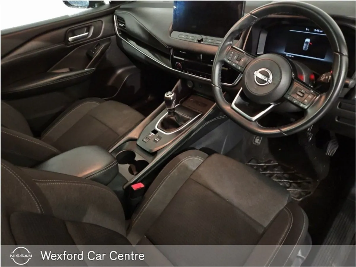 Nissan QASHQAI 1.3 PET Mild Hybrid SV Premium - Image 3