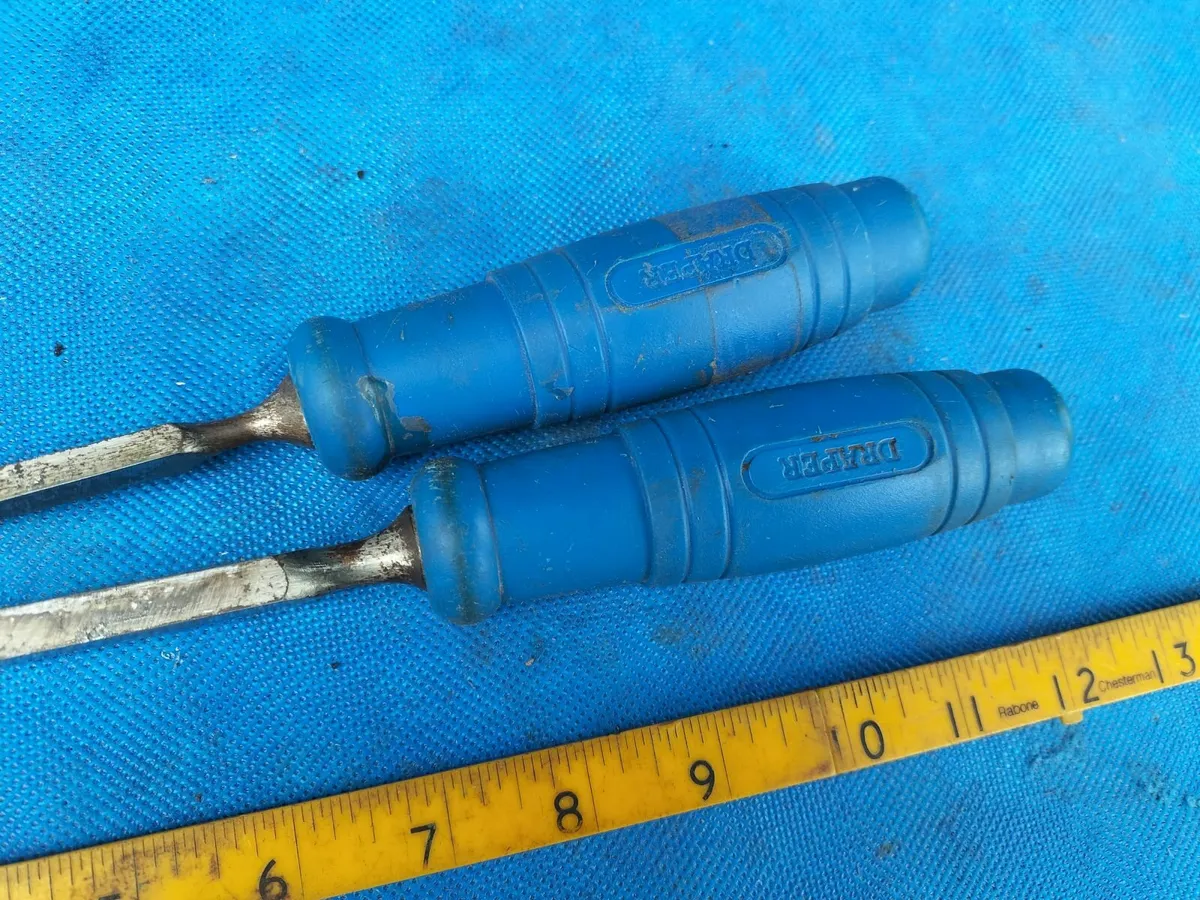 Pair of Mortice Chisels by Draper - Image 2