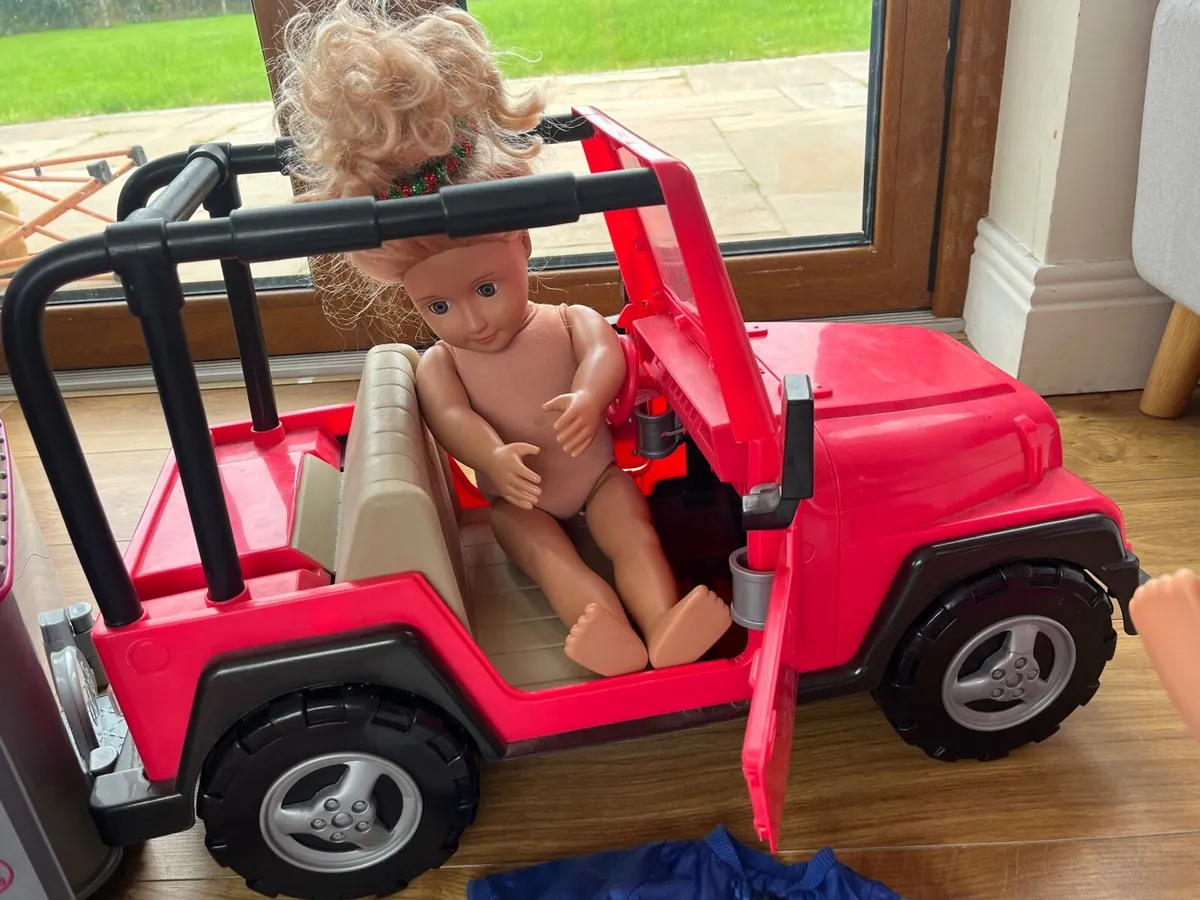 Our generation dolls - camper - wardrobe- clothes - Image 2