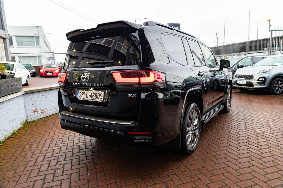 TOYOTA AMAZON  LC300 5 SEATER VAT DOCKET AVAILABLE - Image 3