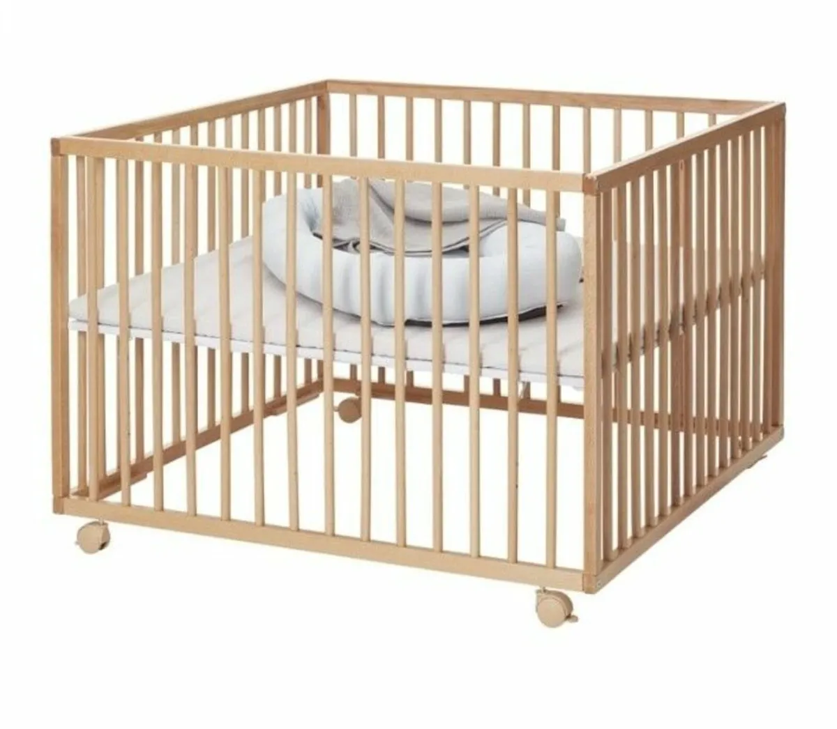 Playpen wooden - Image 2