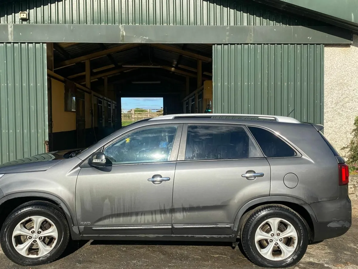 Kia Sorento 2013 - Image 2