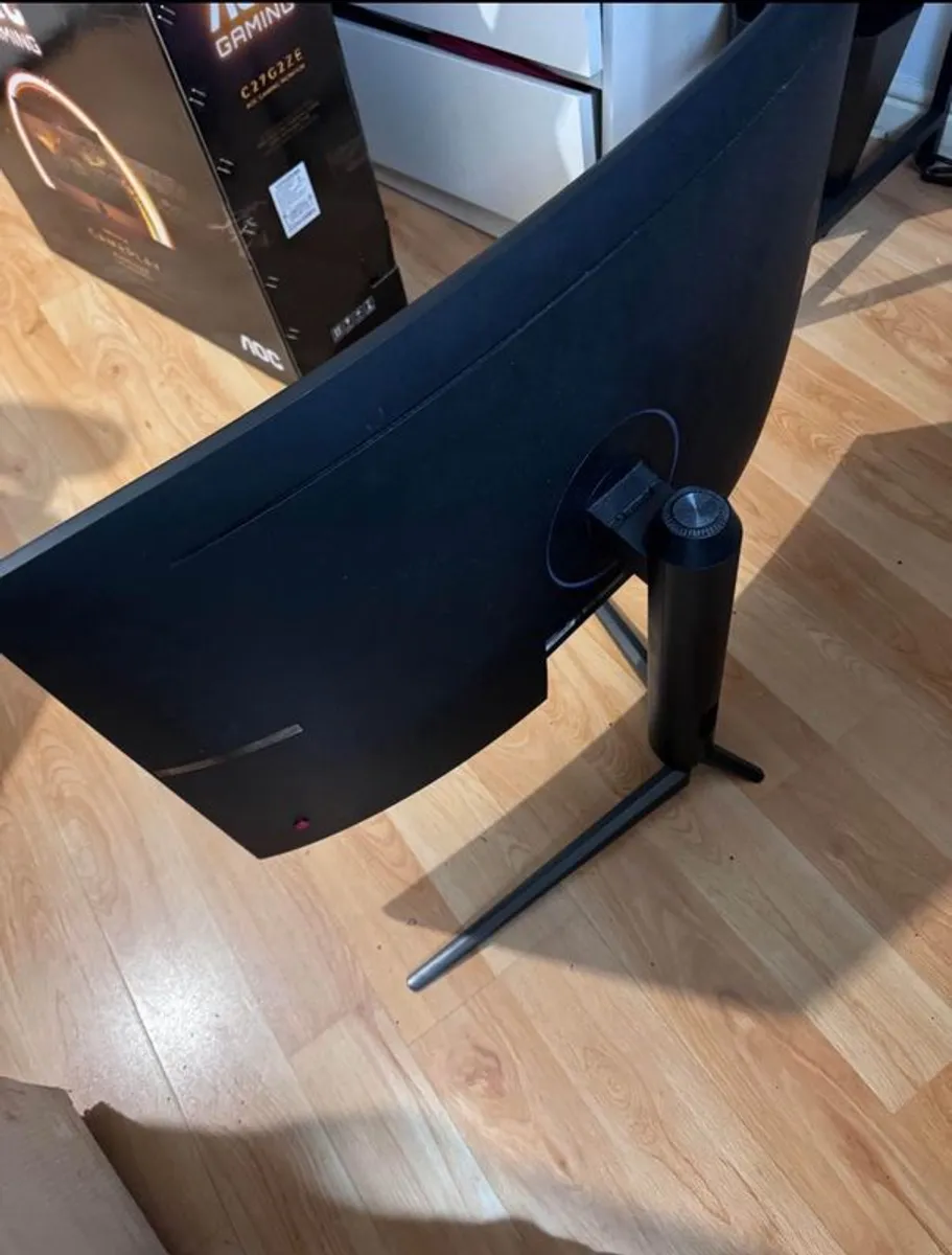 Gaming Monitor MSI curve 32 inch - Image 2