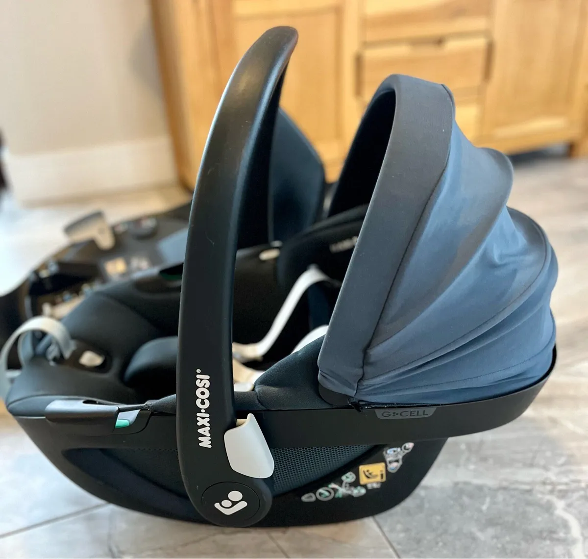 Maxi Cosi Pebble & FamilyFix 360 Base - Image 2